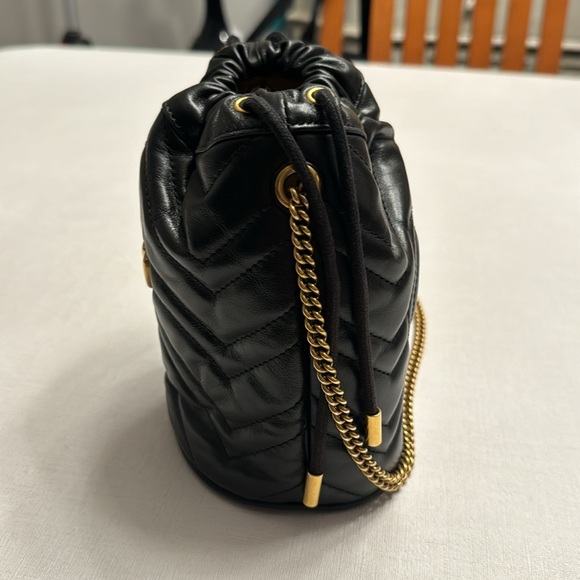 Gucci GG Mormont Bucket Bag Black - Picture 5 of 16
